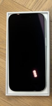 zcela nový iphone 17 pro - 5