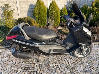 Piaggio X8 - 200 ccm - 5