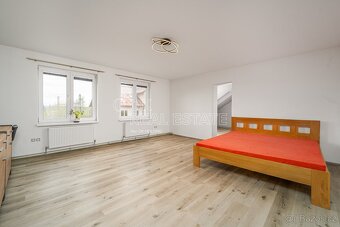 Prodej bytu 3+1, 155 m2 - Planá, ev.č. 00722 - 5
