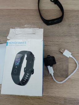 Prodám chytrý fitness náramek Honor BAND 5 - 5
