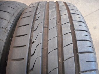 215/55R17 98W - 5