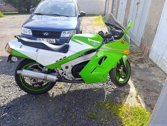 Kawasaki ZX10 - 5