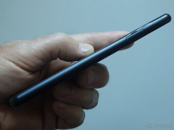 Sony Xperia 10 II - 5