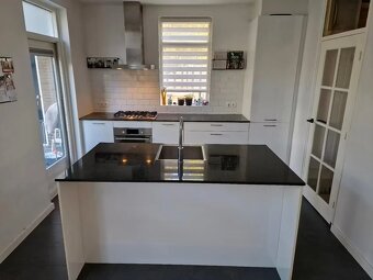 Moderní kuchyně s ostrůvkem (0210.281) - 5