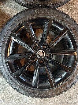 ALU Kola ŠKODA 5x112 R17 Černé TERON Zimní Pneu 225/45/17 - 5