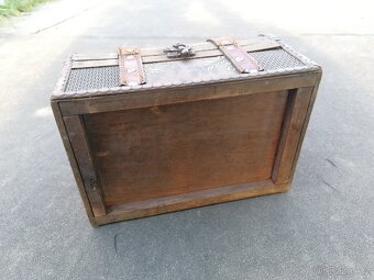 Predám starožitná drevená šperkovnica - 5