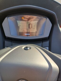 Prodám zánovní skútr Yamaha N Max SEG5 125 - 5