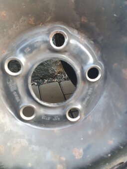 2x Pneu Dunlop Winter 165/70-14 m+s , 1x Barum Polaris - 5