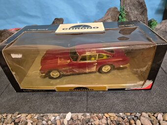 Prodám nový model 1:18 Aston Martin DB5 - 5