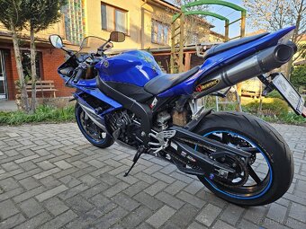Yamaha YZF R1 - 5