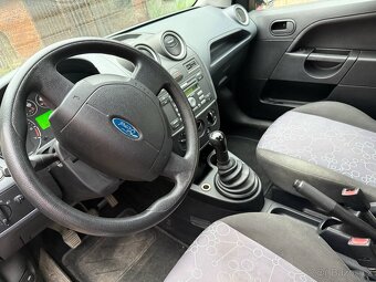 Ford fiesta - 5