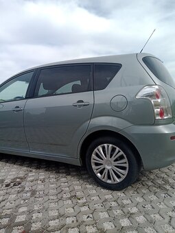 TOYOTA COROLLA VERSO STK+ME 4/27 - 5