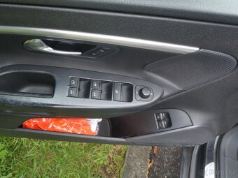 Prodám vw eos 2.0tdi 103kw R.v 2006 - 5