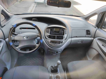 Toyota Previa 2.4i - 5