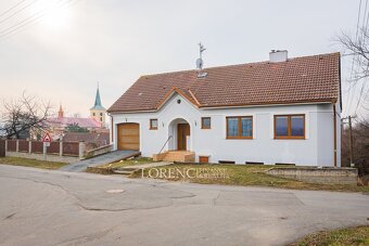 Prostorný dvougenerační rodinný dům s širokým využitím, 327 - 5