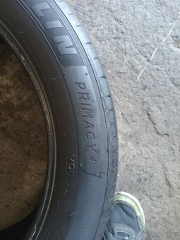 2xletní pneu 255/45/20.Michelin. - 5