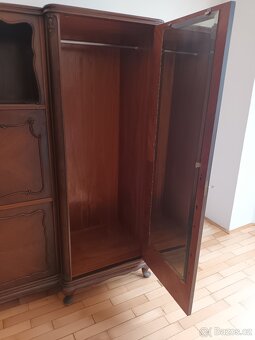 Starožitný nábytek - komoda a obyvací stěna - 5