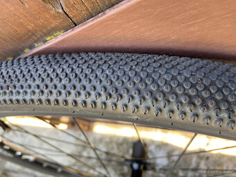 Zapletená kola 27,5" Remerx-Novatec-Schwalbe, RU - 5