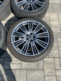 Kola Land Rover, 275/40 R22, Good Year Ultra Grip Performanc - 5