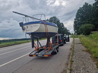Prodám kajutovou plachetnici bavaria707 - 5