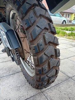 Suzuki DR 800 S - 5