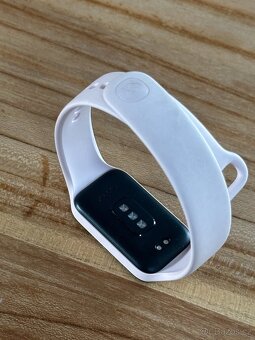 Chytrý náramek Xiaomi Smart Band 8 Active - 5