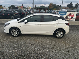 Opel Astra 1.2T 96KW ČR 56.000km - 5