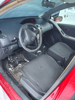 yaris 1.0  r.v 2007 - 5