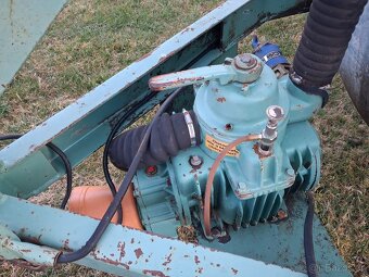 FEKÁL 3000 L KRÁSNÝ STAV - 5