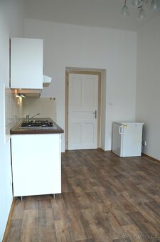 Pronájem bytu 2+kk, 36m2 - Praha 8, Palmovka - 5