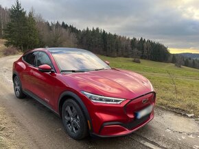 REZERVACE: Ford Mustang Mach-E,záruka 98kWh bat.,tažné,+DPH - 5