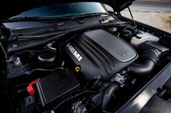 2022 Dodge Challenger R/T PLUS 5.7 V8 HEMI MANUÁL - 5