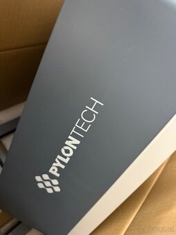 FVE Pylonech kontrolní box úložného systému baterií pro foto - 5