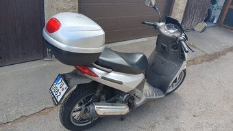 Aprilia 125 Sport City - 5