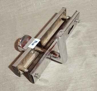 Bezpečnostní dveřní kování kliky dveře asi Rostex? - 5