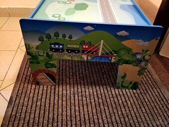 Stoleček na vláčky - 5