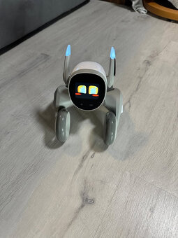 Loona PETBOT s Chatem GPT + Herní sada, Nabíjecí stanice - 5