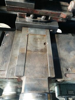 Prodám soustruh SUI 40/1000 - 5