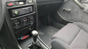 Honda Civic 6g 1.4i - 5