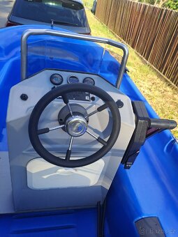 Plastova motorova lod FunYak motor Yamaha 20hp - 5