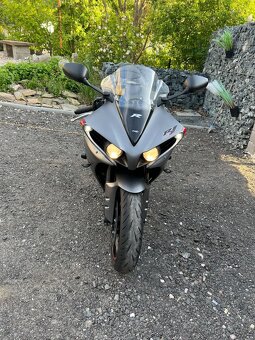 Yamaha r1 - 5