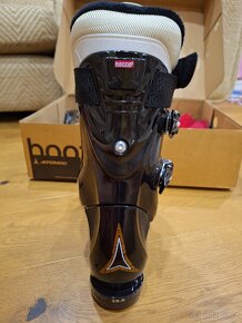 Nove damske Atomic lyzaky Hawk 80 vel. 25.5 - 5