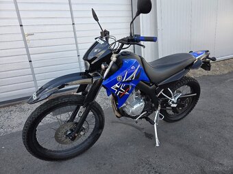 YAMAHA XT 125 R 2012 - 5