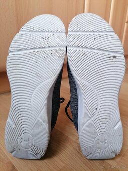 Botasky Under Armour v. 40 - 5