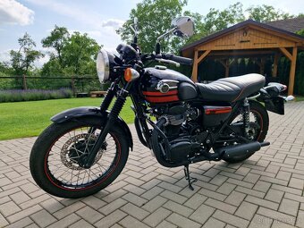 Kawasaki W800 model 2015 pouze 9200 km najeto - 5