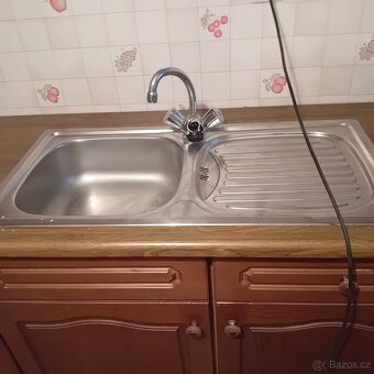 Kuchyňská linka se spotřebiči - 5
