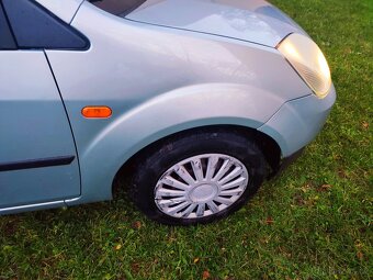 Fiesta 1.4 benzín, 99 600 km, bez koroze - 5