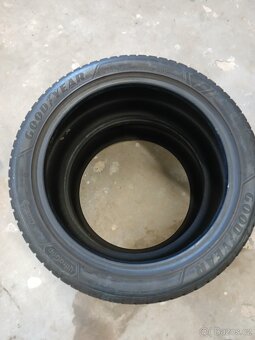 Zimni pneu 235/45 R18 - 5