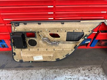 Zadní tapce BMW E38 Long - 5