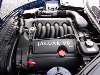JAGUAR XK8 gabrio - 5